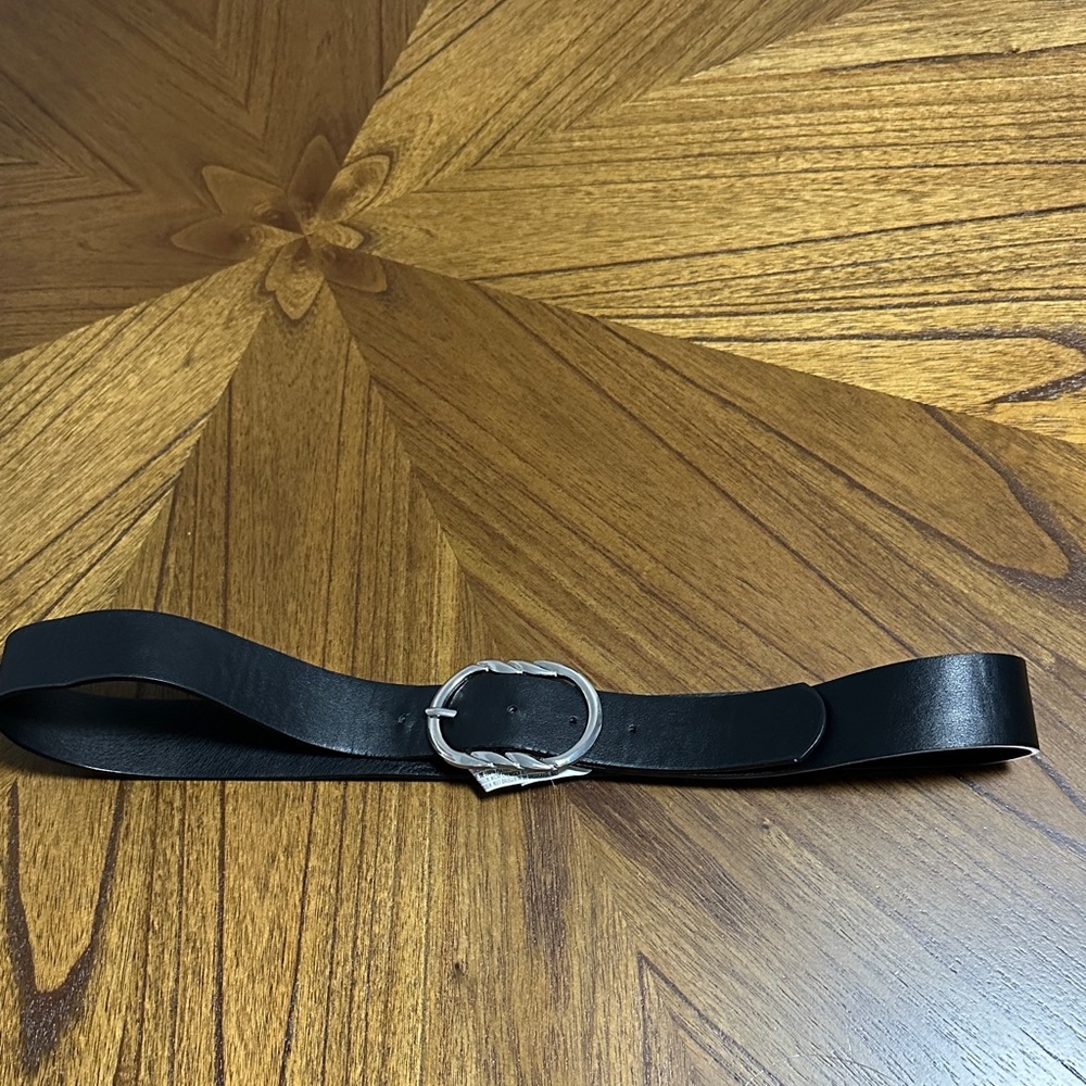 Forever21 Black faux Leather Belt with Silver Oval Buckle